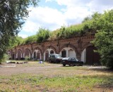 Fort Włochy do remontu. Ma być „dziki park” oraz zielone płuca dzielnicy. Niestety zabraknie rekonstruktorów