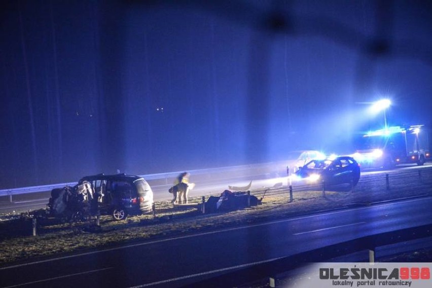 Tragedia na S8 pod Sycowem. Dwie osoby nie żyją. Kierowca jechał pod prąd