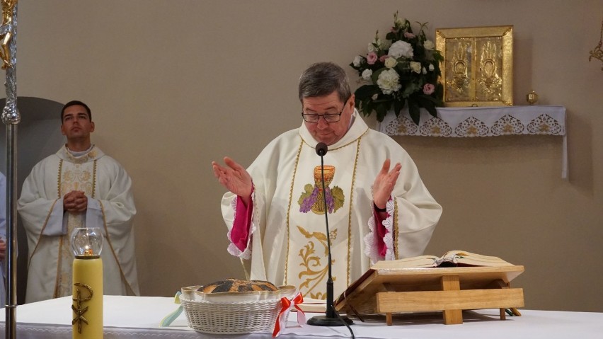 Pleszew. Parafialne dożynki u Najśw. Zbawiciela [ZDJĘCIA]