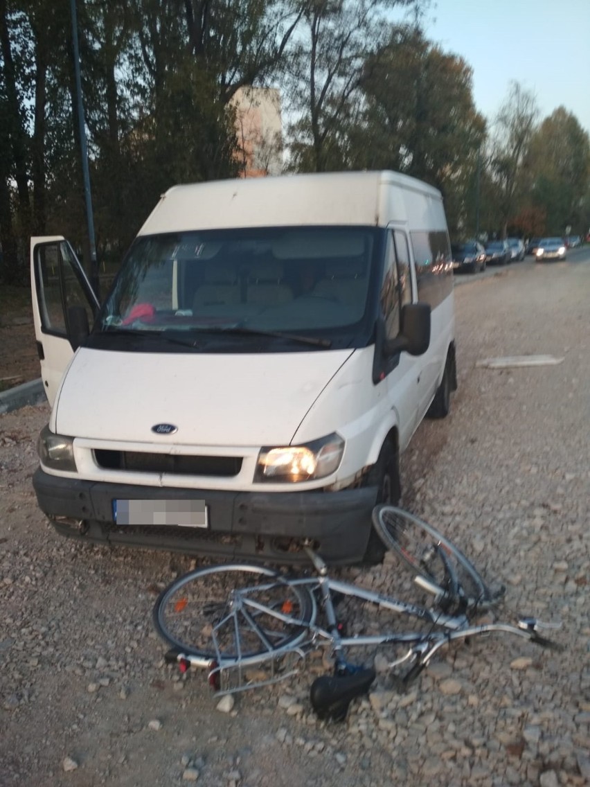 Wypadek na ulicy Jagiellońskiej w Radomsku. Potrącony 47-letni rowerzysta [ZDJĘCIA]
