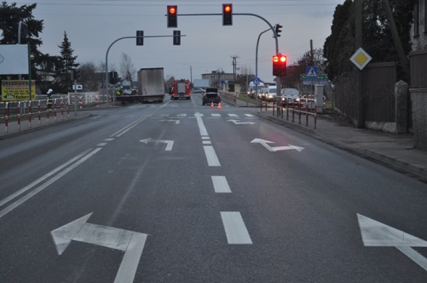 Wypadek w Kucharach. Dwie osoby ciężko ranne