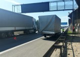 Wypadek na AOW. Tir zderzył się z dwoma busami. Autostrada w okolicach Wrocławia jest zakorkowana