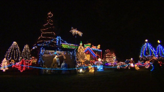 Świąteczna iluminacja domu państwa Duszenko wygląda jak z bajki ...