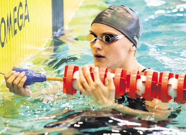 Pływaczka Ola Urbańczyk, choć na razie plasuje się poza czołówką, ma spore grono fanów