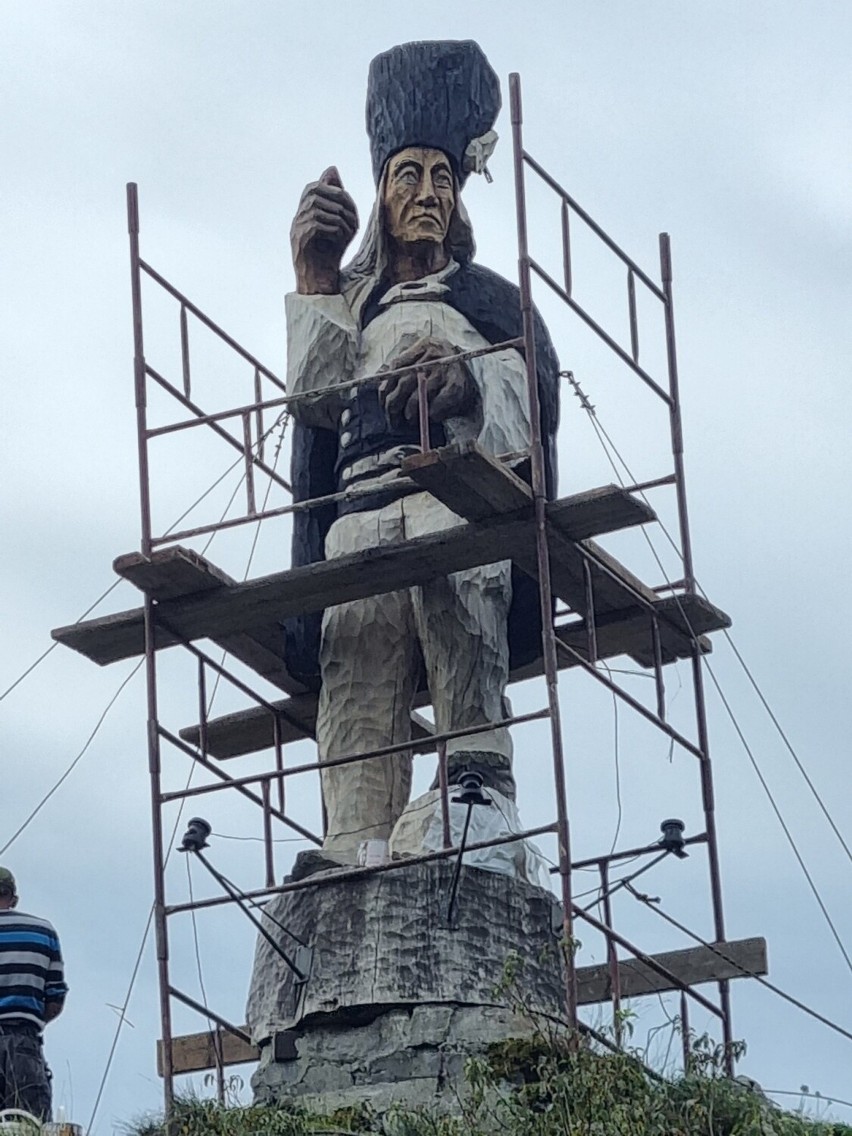 Słynna rzeźba Janosika z Kotoński została odnowiona