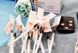 Szczepienia przeciw COVID-19 powinny być obowiązkowe? Zdania wśród ekspertów są podzielone 