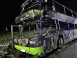 Pożar autobusu pod Wolborzem. Nie ma osób poszkodowanych, autobus spłonął - ZDJĘCIA