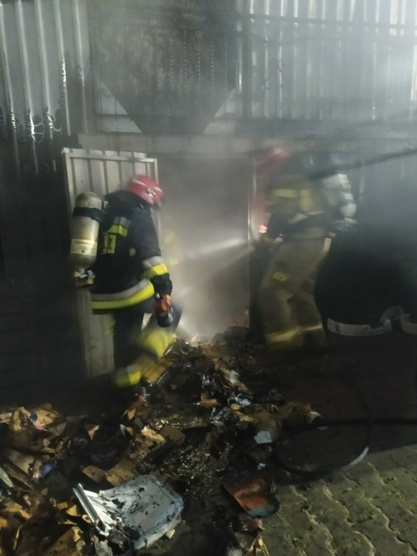Pożar kontenera w Busku-Zdroju.