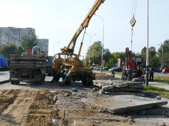 Skrzyżowanie ulic Grota-Roweckiego i Nawrockiego zostało zamknięte z powodu remontu.