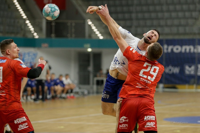 Unia Tarnów wygrywa z Arged KPR Ostrovia 26-23. Mamy zdjęcia z emocjonującego meczu ekstraligi piłki ręcznej