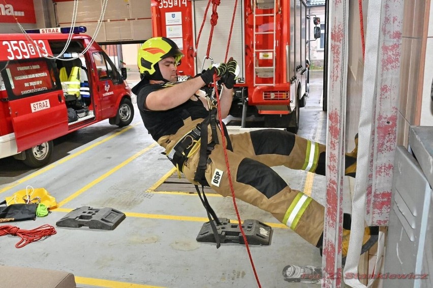 OSP Skierniewice: strażacy szkolili się z ratownictwa wysokościowego i wodnego 