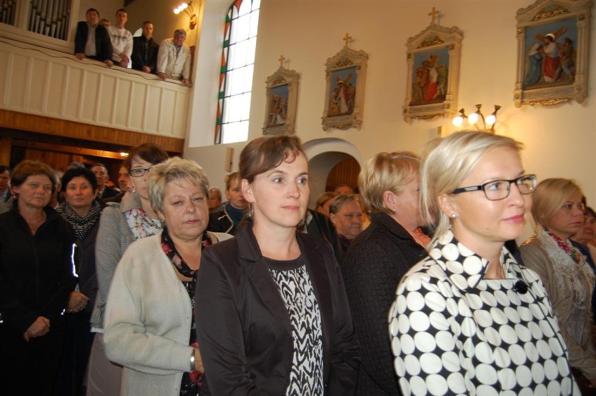 Relikwie Jana Pawła II w parafii w Kiełpinie
