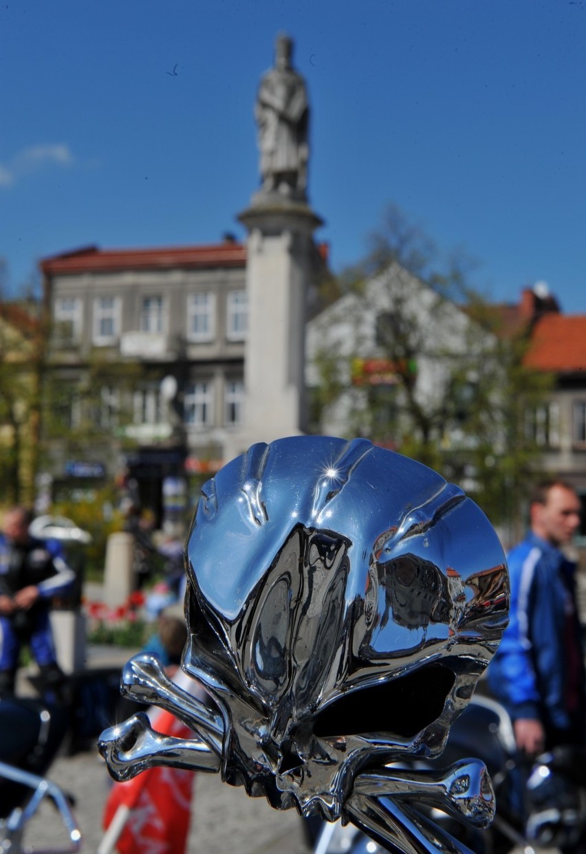 Bochnia. Najazd motocyklistów na Rynek w lany poniedziałek [ZDJĘCIA]