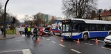 Kraków. Zderzenie autobusu "713" z dwoma autami [ZDJĘCIE]