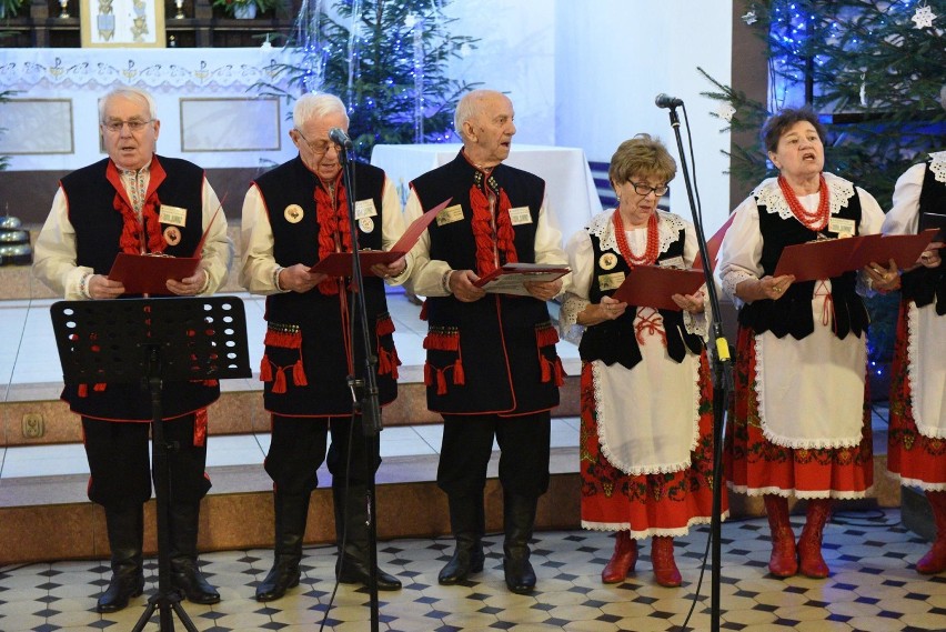 Debrzno. Osiem chórów i kilkanaście pięknych kolęd