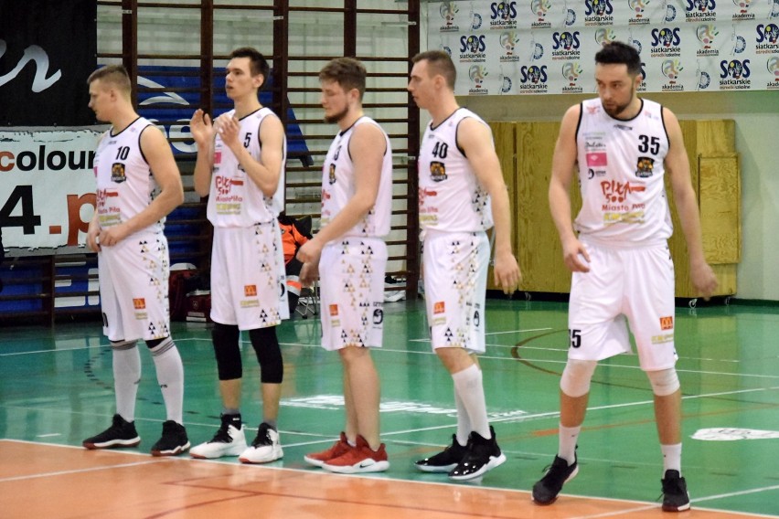 III liga koszykówki: Horror w Pile! Basket po dogrywce pokonał King BC Szczecin. Zobaczcie zdjęcia z tego meczu