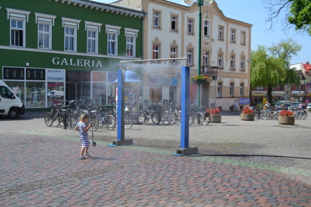 Kurtyna wodna na Placu Konrada Mańki w Lublińcu.