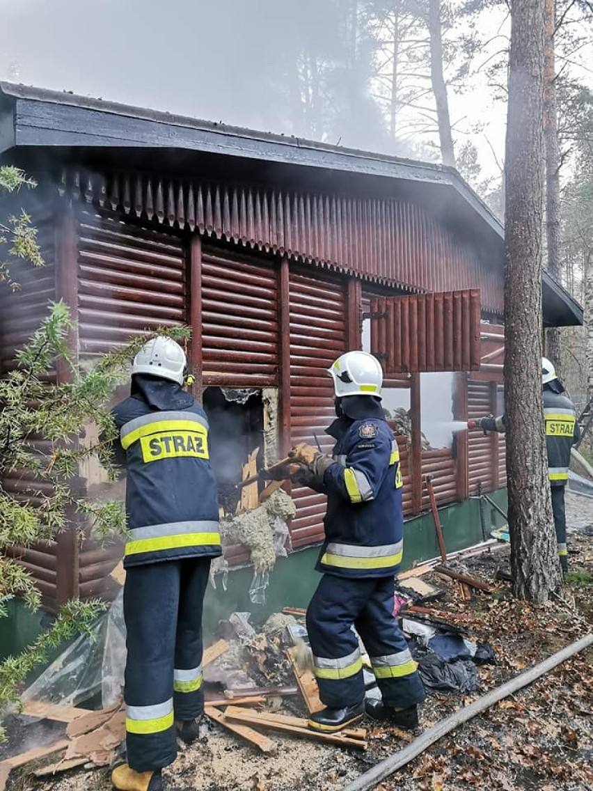Pożar domku letniskowego w Kolonii Karczmy w gminie Zelów,...