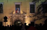 8. rocznica śmierci Jana Pawła II. Mieszkańcy Krakowa przyszli pod papieskie okno