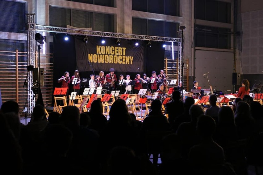 Koncert noworoczny w Nowych Skalmierzycach z karnawałowym...