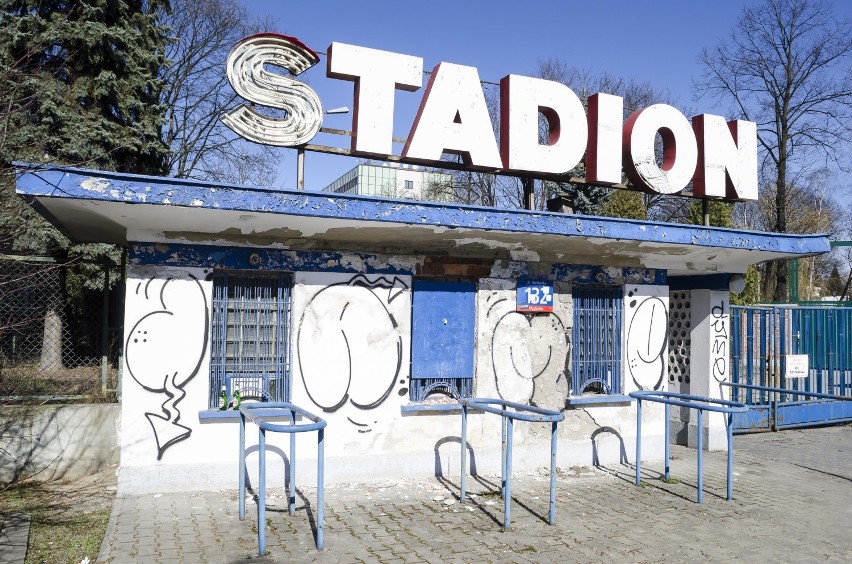 Stadion Gwardii Warszawa popada w ruinę [ZDJĘCIA]