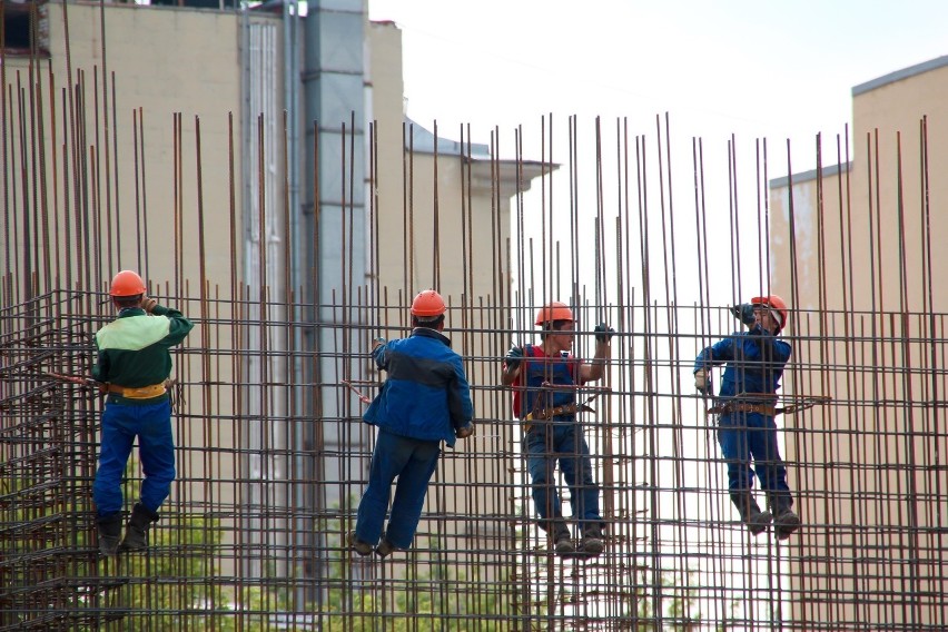 Robotnicy budowlani
Brak osób bez przeciwwskazań do prac...