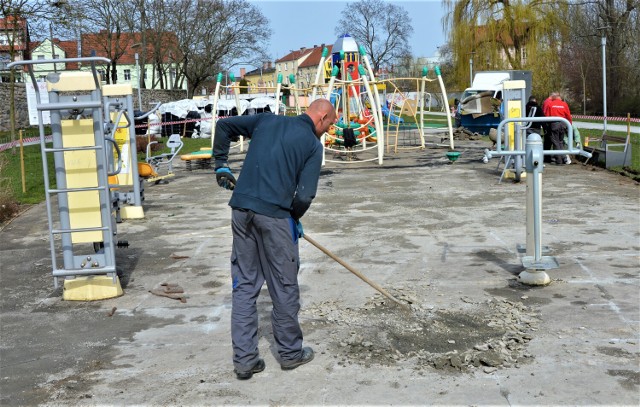 12 kwietnia rozpoczął się remont placu zabaw na Plantach w Goleniowie