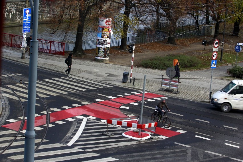 Istniejąca brama rowerowa przy skrzyżowaniu ul. Grodzkiej,...