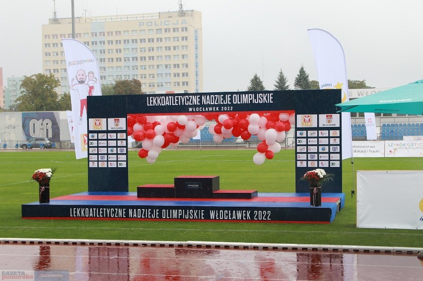 Zawody "Lekkoatletyczne Nadzieje Olimpijskie" na stadionie...