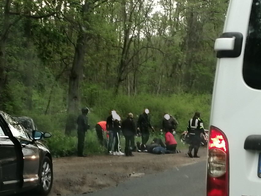 Groźny wypadek motocyklistów za Gnieznem [FOTO]