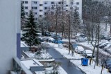 Zima 2021 w Gdańsku. W końcu sypnęło śniegiem. Radość dla dzieci, odśnieżanie dla kierowców. Zobacz zdjęcia z Górnego Tarasu