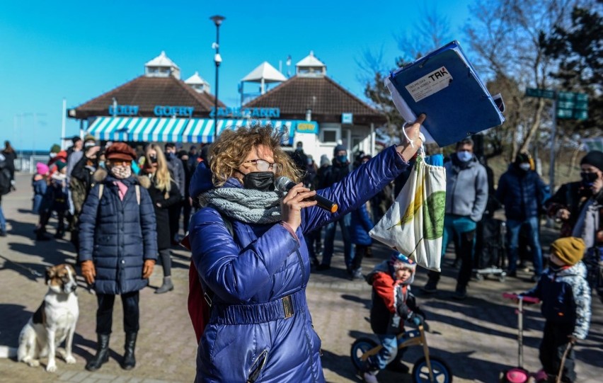 Gdańsk Brzeźno - spacer przeciwników wycinki lasu