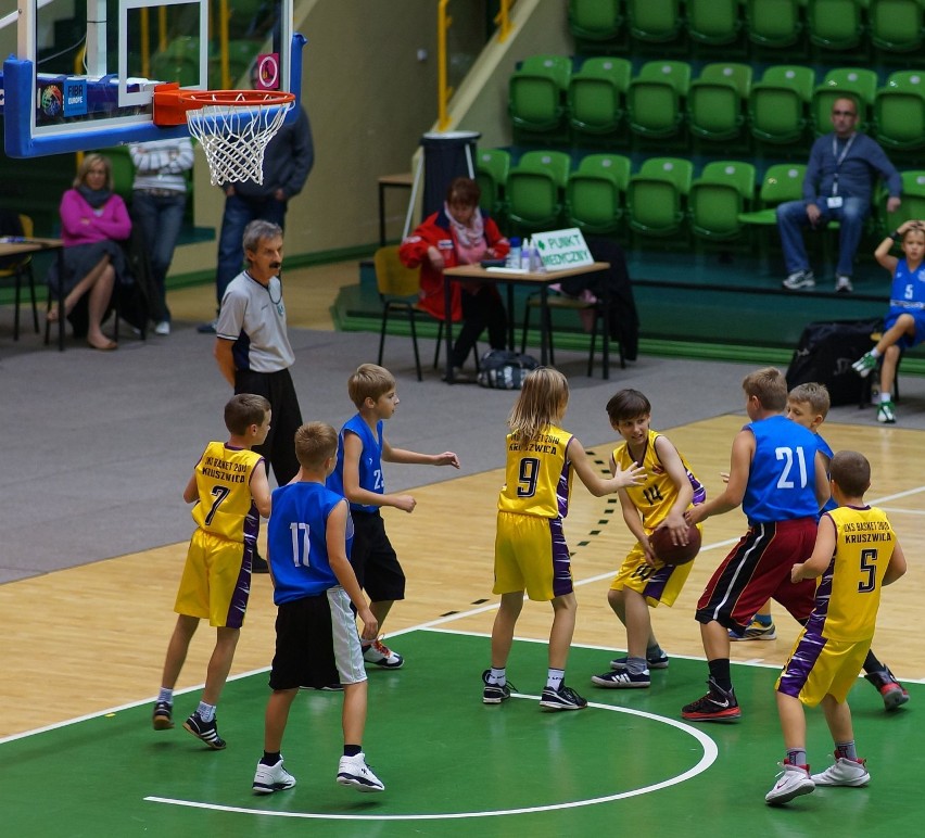 Turniej Koszykówki o Puchar Prezydenta Inowrocławia. Młodzicy na parkiecie