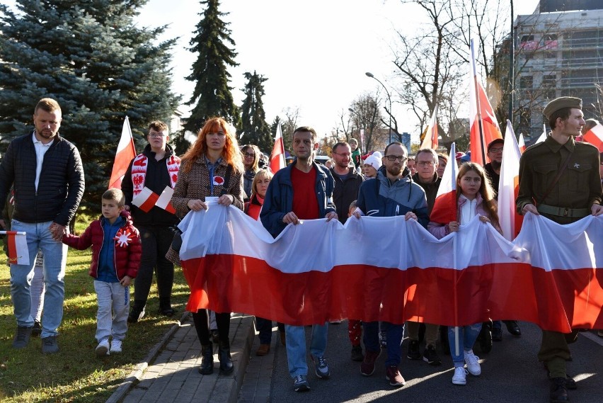 O godz. 15 spod sądeckiego dworca w kierunku rynku wyruszy...