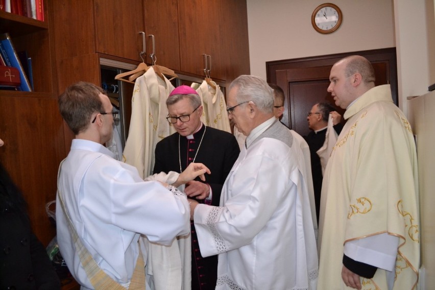 Parafia Kiełpino ma nowego proboszcza, ale też nowego biskupa