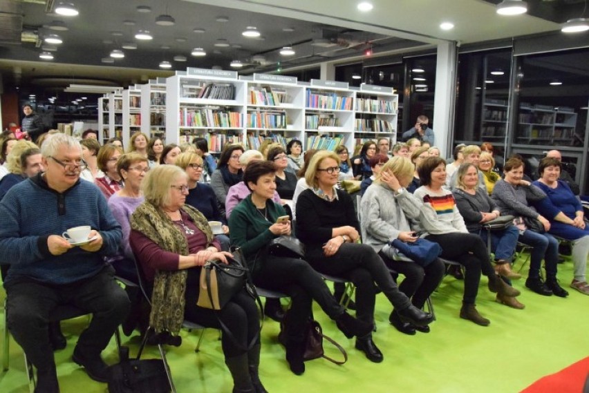 Agata Passent, córka Agnieszki Osieckiej spotkała się z czytelnikami w Mediatece w Straszynie [ZDJECIA, WIDEO]