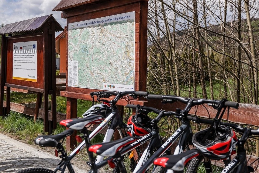 Na rowery wzdłuż limanowskich szlaków. W powiecie otwarto 40 km ścieżek rowerowych [ZDJĘCIA]