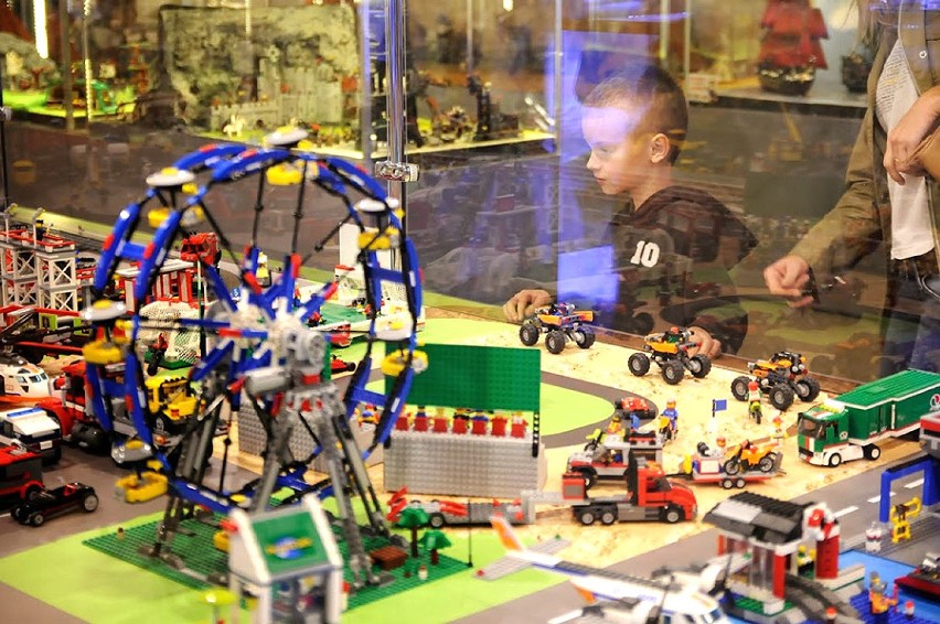 Zobacz niezwykłe makiety wykonane z klocków Lego