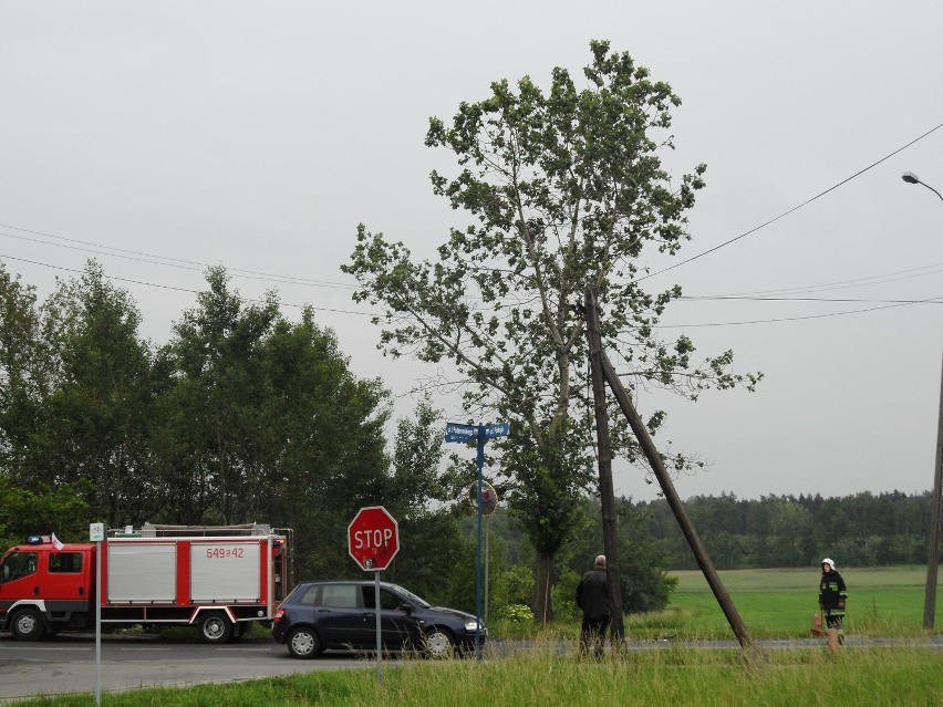 Kolizja na ul. Pokoju w Lędzinach [ZDJĘCIA]