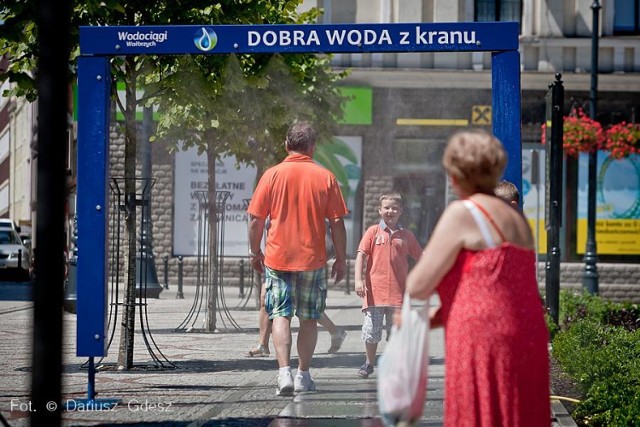 W upalne dni kurtyny wodne będą ustawione w Wałbrzychu, Szczawnie-Zdroju i Jedlinie-Zdroju
