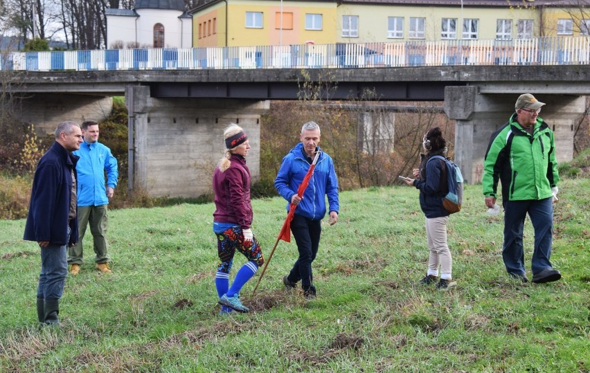 Akcja "Czysty Wisłok" w Haczowie. Wolontariusze wysprzątali brzegi rzeki [ZDJĘCIA]