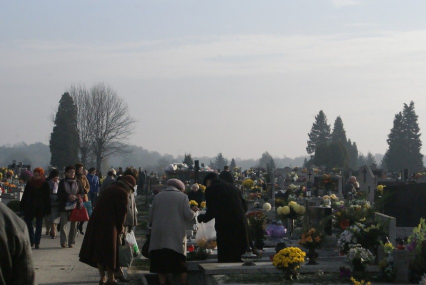Dąbrowa Górnicza Wszystkich Świętych 2014: odwiedzamy groby swoich najbliższych