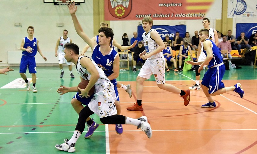 Koszykówka. W meczu III ligi Enea Basket Piła pokonał Pyrę Poznań. Zobaczcie zdjęcia