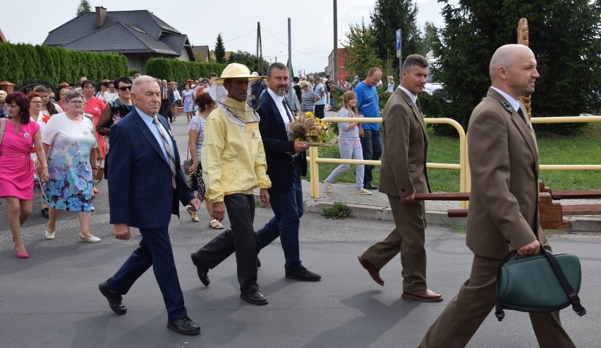 Dożynki w Laskowicach. Z rolnikami świętowali leśnicy i pszczelarze