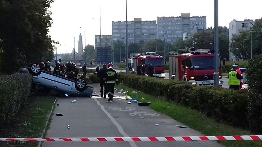 Wypadek na ulic Legnickiej we Wrocławiu. Kierowca pijany! [ZDJĘCIA]