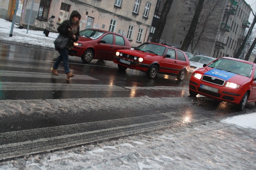 Sytuacja na ulicach po wtorkowych opadach śniegu