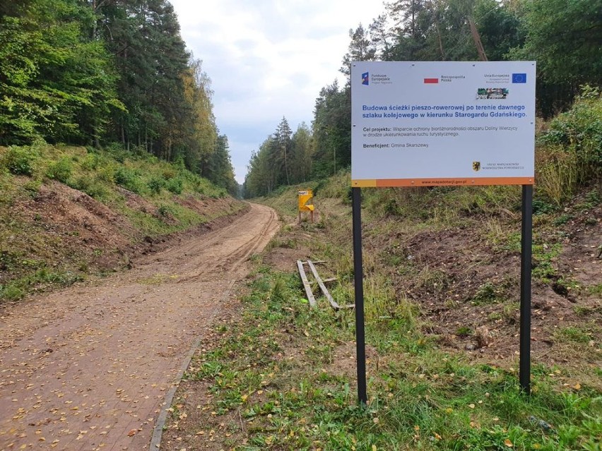 Trwają prace przy budowie ścieżki pieszo-rowerowej ze Skarszew do Bączka ZDJĘCIA
