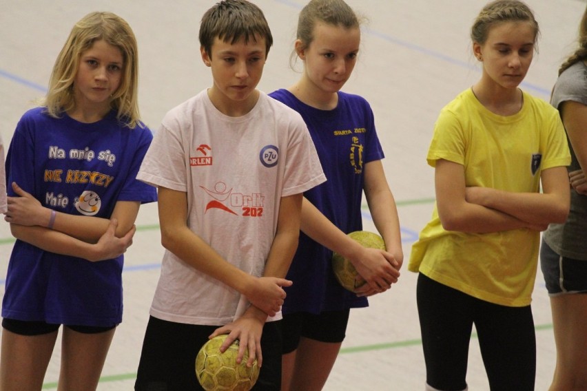 Turniej piłki ręcznej szóstoklasistów w Złotowie