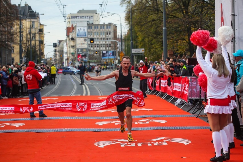 Kamil Szymaniak ukończył bieg na dystansie 10 km w świetnym...