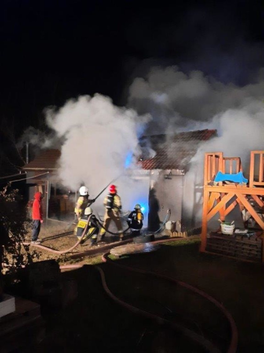 Pożar w Złotej w jednym z garaży było kilkadziesiąt...